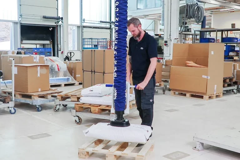 Вакуумни тръбни подемници JumboFlex High-Stack за подреждане на чували