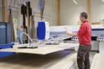 Вакуумни подемни устройства VacuMaster Wood за зареждане на пакетен циркуляр